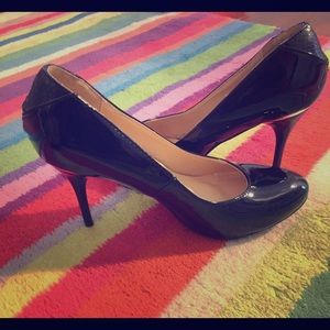 Size 8 Chase & Chloe “Black Carlos Pump”